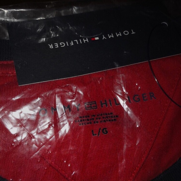 Brand new authentic Tommy Hilfiger shirt - Picture 3 of 4